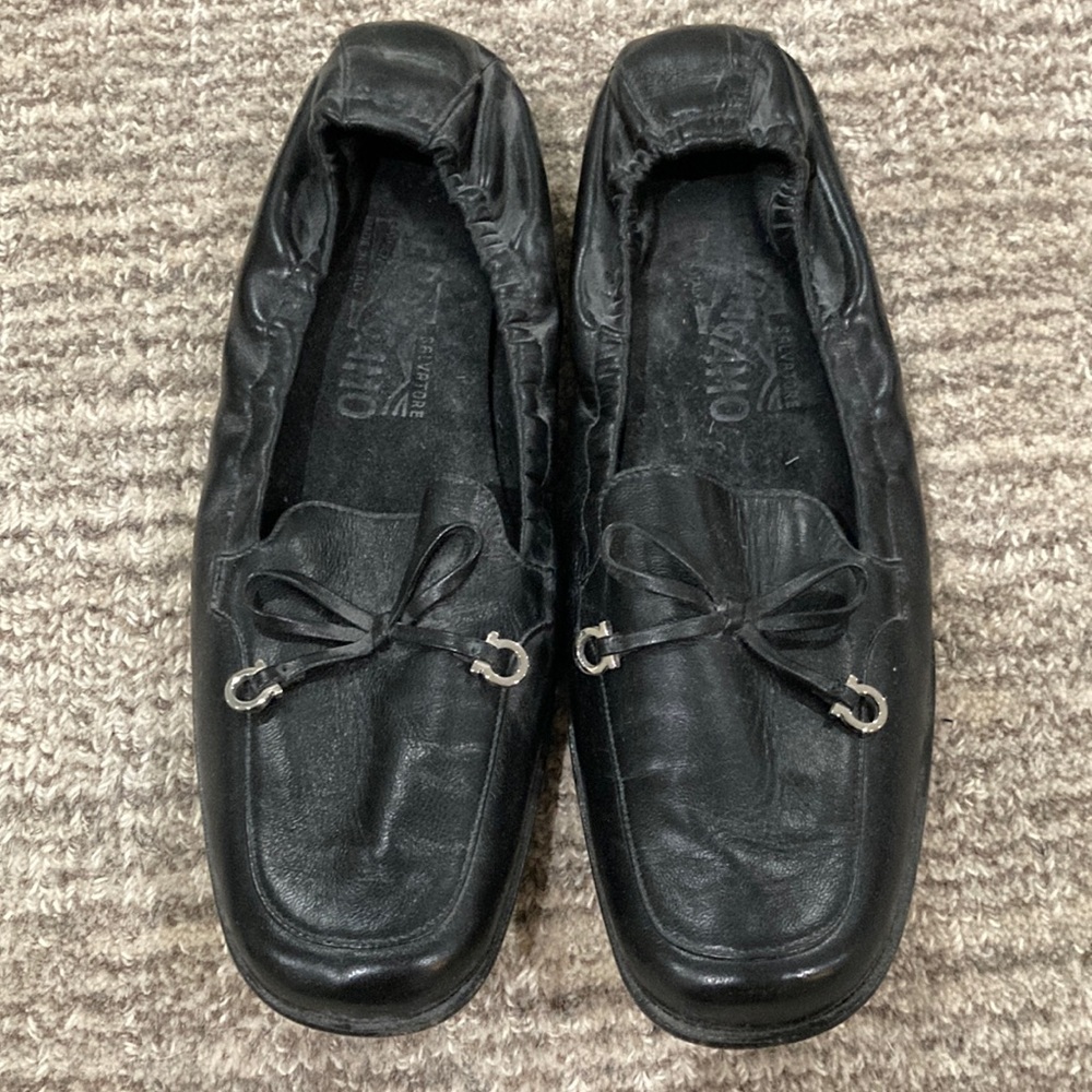 Authentic Ferragamo black loafers sz 6